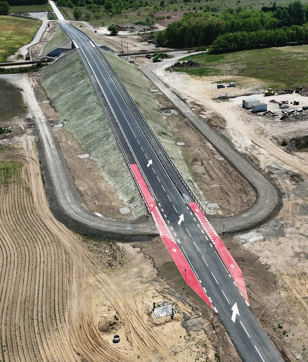 prevádzkovaný mostný objekt SO 01-33-13 Devínska Nová Ves – Zohor, nový cestný most na III/1106 v žkm 9,306 vrátane súvisiacich komunikácií